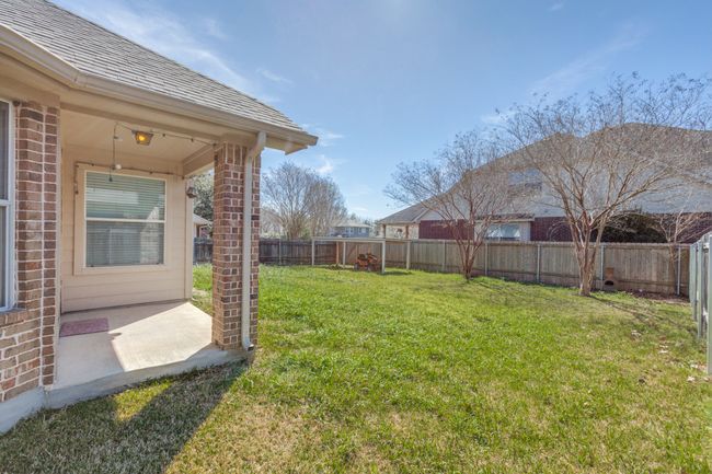 253 Lear Ave, House other with 3 bedrooms, 2 bathrooms and 4 parking in Buda TX | Image 33