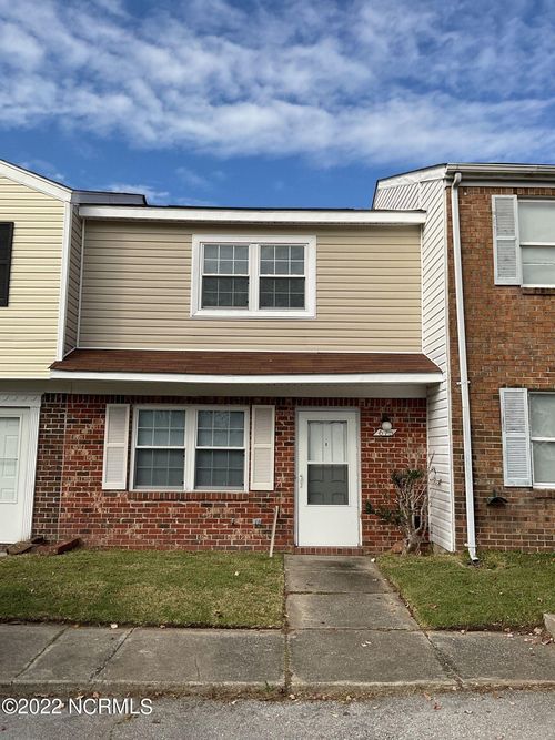 615 Myrtlewood Cir, Jacksonville, NC, 28546-7407 | Card Image