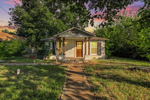 2817 Burnett Ave, Waco, TX, 76711-1226 | Card Image
