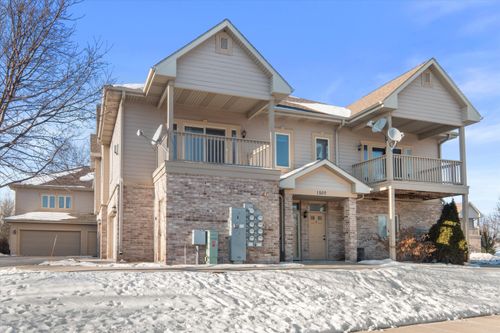 1500 Gabriel Dr, Waukesha, WI, 53188-3655 | Card Image