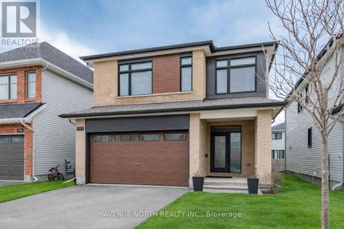 707 Moonflower Crescent, Ottawa, ON, K1T0X8 | Card Image