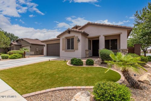 421 W Leatherwood Ave, San Tan Valley, AZ, 85140-6634 | Card Image