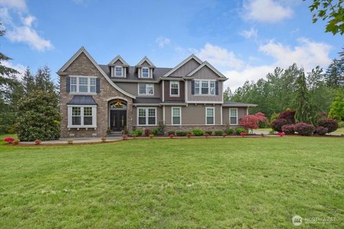 31045 219th Way Se, Black Diamond, WA, 98010-1718 | Card Image