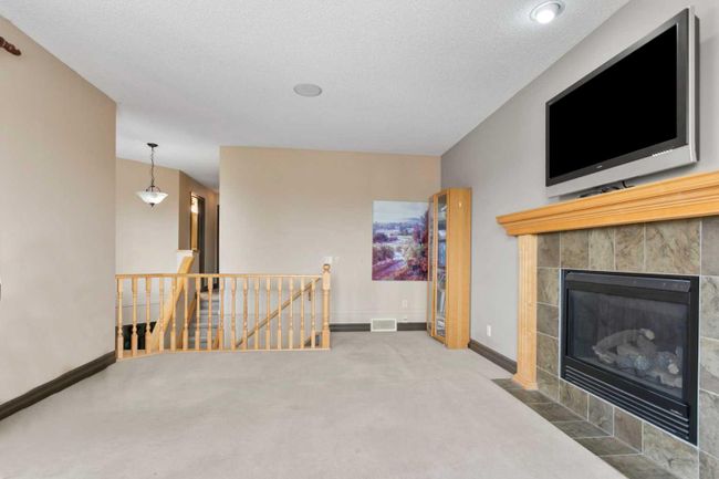 84 Everbrook Drive Sw, Home with 3 bedrooms, 2 bathrooms and 4 parking in Calgary AB | Image 23
