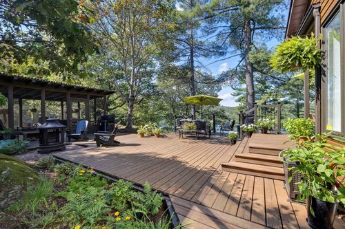 200Z Ch Sarrasin, Val des Monts, QC, J8N2M2 | Card Image