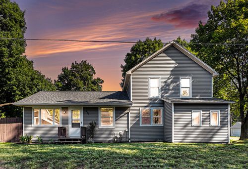 621 State St, Vicksburg, MI, 49097-1260 | Card Image