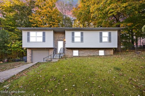 114 Amanda Ct, Radcliff, KY, 40160-9201 | Card Image