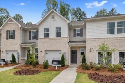 448 Payne Drive, Townhouse with 3 bedrooms, 2 bathrooms and null parking in Mcdonough GA | Image 3