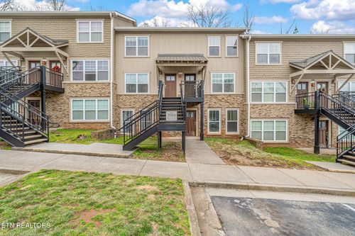 104-3918 Cherokee Woods Way, Knoxville, TN, 37920-2289 | Card Image