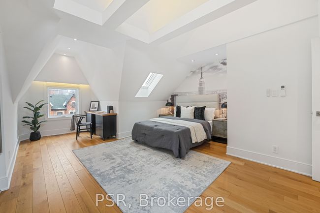 184 Strachan Ave, House attached with 5 bedrooms, 5 bathrooms and 1 parking in Toronto ON | Image 23