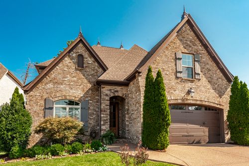 1027 Jarman Ln, Gallatin, TN, 37066-7607 | Card Image