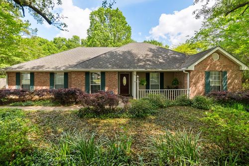 107 Brentwood Dr, Picayune, MS, 39466-8975 | Card Image