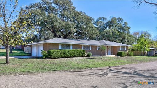 29 Oakmont Circle, Belton, TX, 76513 | Card Image