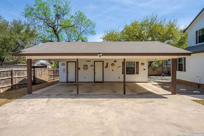 1506 D St, House other with 4 bedrooms, 3 bathrooms and null parking in Floresville TX | Image 46
