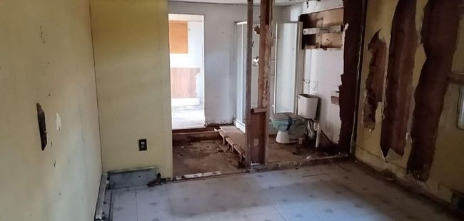 9 Park Cir, House other with 3 bedrooms, 2 bathrooms and 1 parking in Mount Marion NY | Image 13