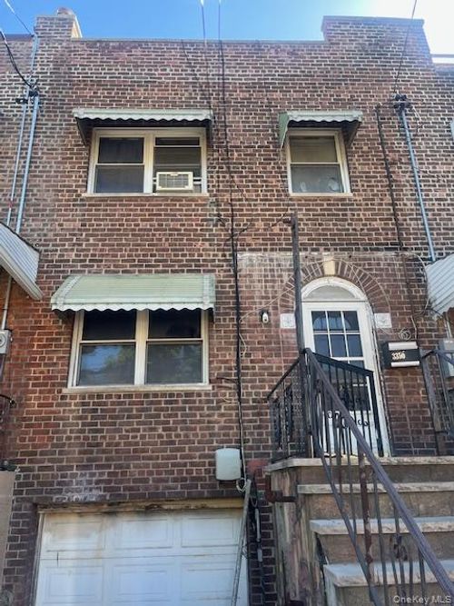 3350 Fish Ave, Bronx, NY, 10469-2910 | Card Image