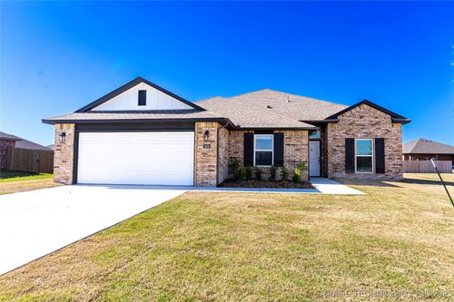 1404 E 149th Pl S, Glenpool, OK, 74033-4302 | Card Image