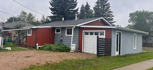 5047 48 St, Mannville, AB, T0B2W0 | Card Image