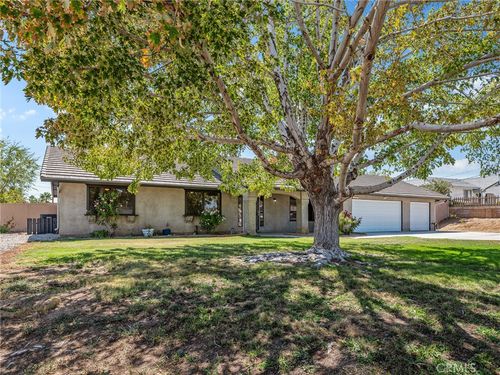 17805 Walnut St, Hesperia, CA, 92345-6220 | Card Image