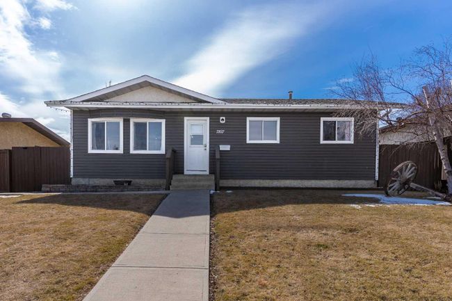 7107 43 Avenue, Home with 4 bedrooms, 2 bathrooms and 2 parking in Camrose AB | Image 1