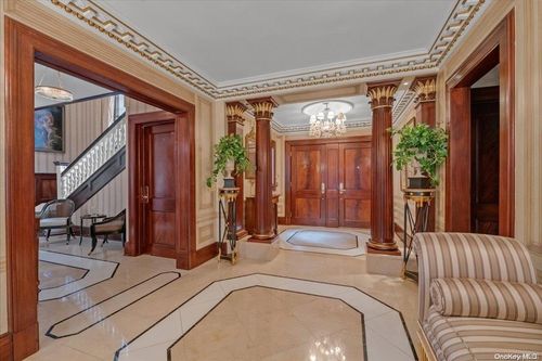 1 Meadow Dr, Lawrence, NY, 11559-2811 | Card Image