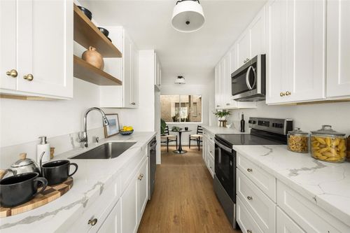 102-1021 12th St, Santa Monica, CA, 90402 | Card Image