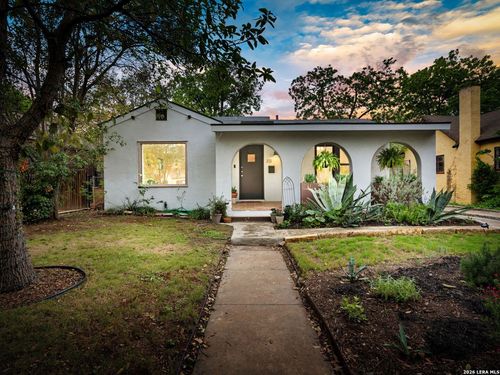 213 Donaldson Ave, San Antonio, TX, 78201-4904 | Card Image