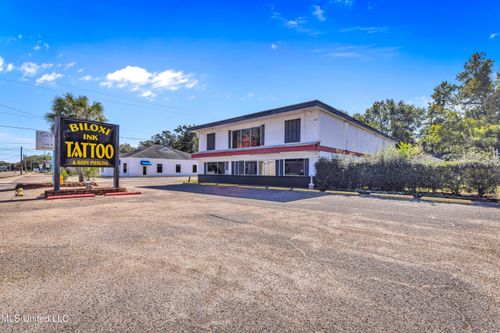 2733 Pass Rd, Biloxi, MS, 39531-2634 | Card Image