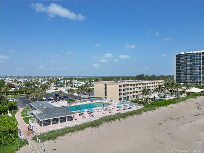 1109 Nettles Blvd, House other with 2 bedrooms, 2 bathrooms and 1 parking in Jensen Beach FL | Image 48
