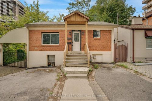 104 Hess Street S, Hamilton (Durand), ON, L8P3N5 | Card Image