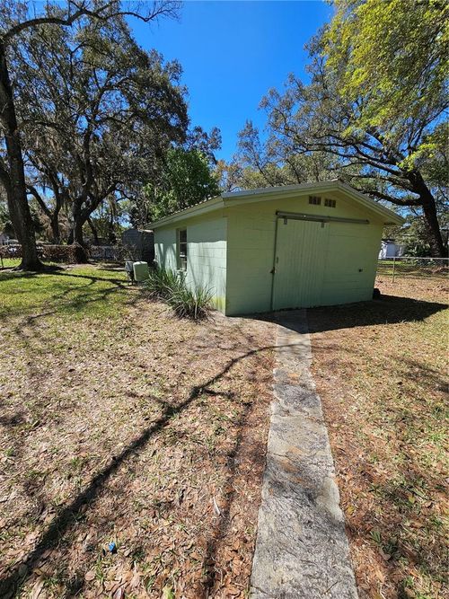 1550 Se 169th Terrace Rd, SILVER SPRINGS, FL, 34488-5828 | Card Image