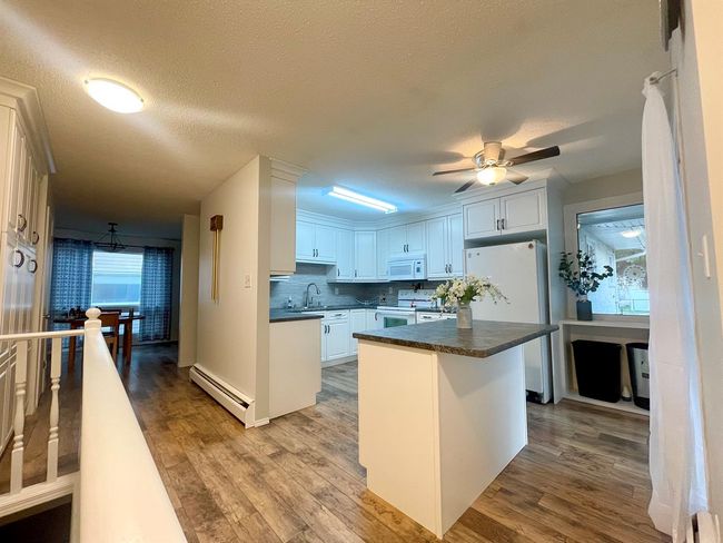 6207 48 B Ave, House detached with 5 bedrooms, 2 bathrooms and 5 parking in Camrose AB | Image 4
