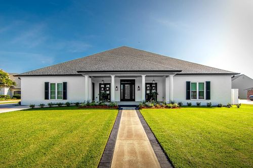 1120 Museum Dr, Houma, LA, 70360-5944 | Card Image