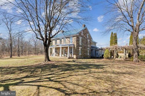464 Locust Ln, LITTLESTOWN, PA, 17340-9049 | Card Image