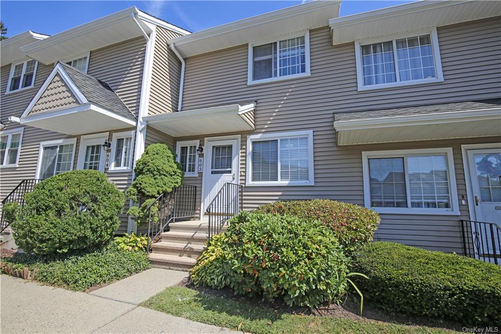 Covington Green Ln, Patterson, NY 12563