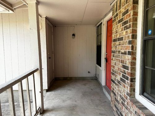 b-1102 Hickory Grove Dr, Austin, TX, 78753-2990 | Card Image