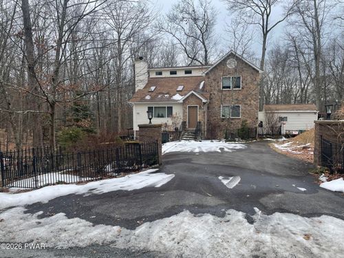 154 Forest Ridge Dr, Hawley, PA, 18428-4002 | Card Image