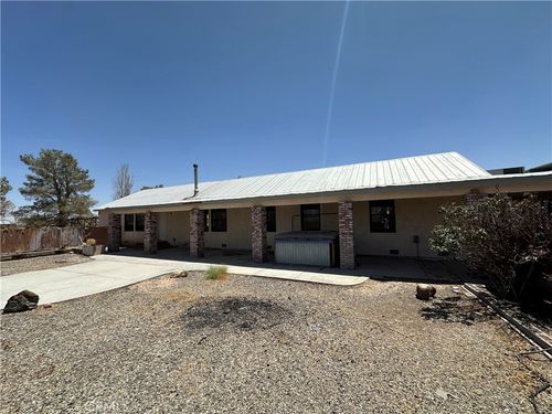 46363 Valley Center Rd, Newberry Springs, CA, 92365-9016 | Card Image