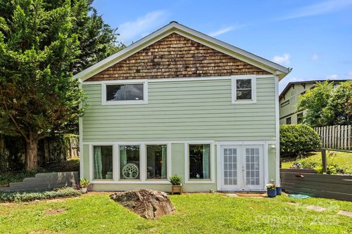 33 Madison St, Asheville, NC, 28801-2127 | Card Image