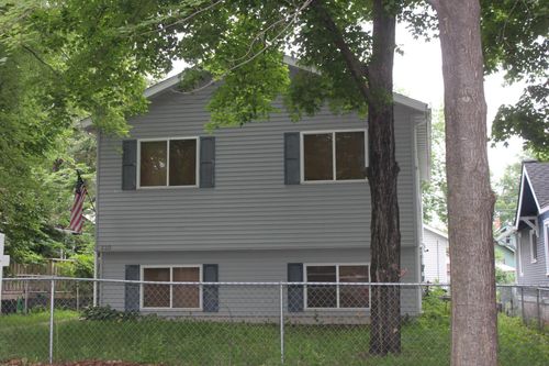 220 35th Ave N, Saint Cloud, MN, 56303-4040 | Card Image