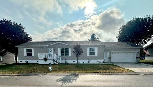 13763 Shamrock Ln, Cedar Springs, MI, 49319-9130 | Card Image