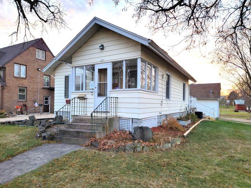 201 S Madison St, MONTICELLO, WI, 53570-9634 | Card Image