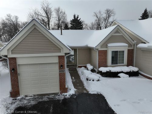 28-37257 Amhurst Dr, Westland, MI, 48185-7753 | Card Image