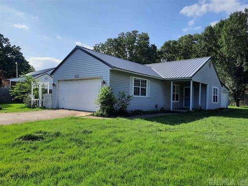 701 Clarence St, Mountain View, AR, 72560-8409 | Card Image