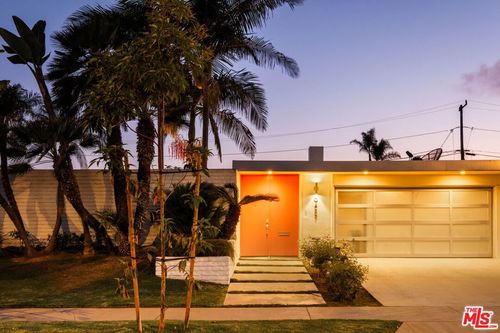 6427 S Halm Ave, Los Angeles, CA, 90056-2229 | Card Image