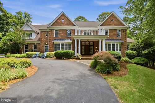 3703 Waples Crest Ct, Oakton, VA, 22124-2136 | Card Image