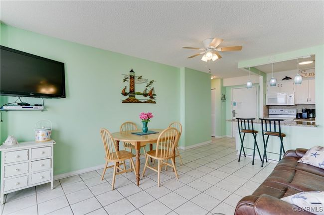 APT-303 - 303 Atlantic Ave, Condo with 2 bedrooms, 2 bathrooms and null parking in Virginia Beach VA | Image 4