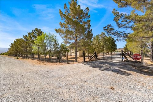 4121 Effinger Ln, Pahrump, NV, 89060-3009 | Card Image