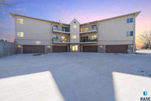 306-1635 S Cleveland Ave, Sioux Falls, SD, 57103-8501 | Card Image