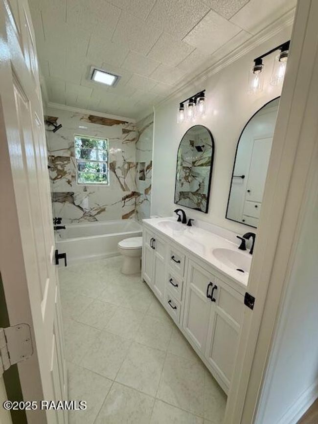 Bathroom | Image 11